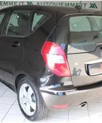 MERCEDES-BENZ A 160 Avantgarde - 3