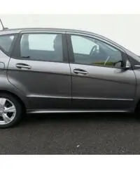 MERCEDES-BENZ A 160 Avantgarde - 2