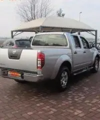 NISSAN Navara 2.5 dCi 4 porte Double Cab LE - 5