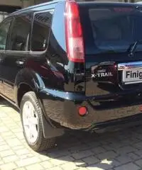 NISSAN X-Trail 2.2 dCi Elegance 4X4 - 2