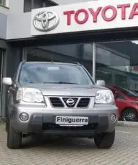 NISSAN X-Trail 2.2 TD Di Elegance