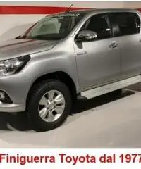 TOYOTA Hilux 2.4 D-4D 4WD 4 porte Double Cab Lounge