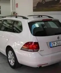 VOLKSWAGEN Golf Variant 1.6 TDI DPF Comfortline - 4