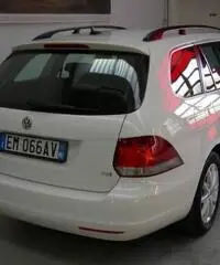 VOLKSWAGEN Golf Variant 1.6 TDI DPF Comfortline - 6