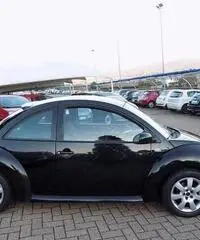 Volkswagen New Beetle 1.9 TDI 101CV - 4