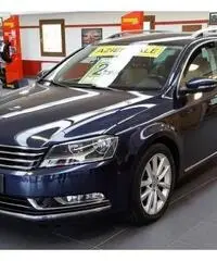 VOLKSWAGEN Passat Variant 2.0 TDI 170 DPF DSG BlueM.Tech