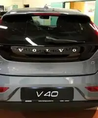 VOLVO V40 D2 Geartronic Momentum - 4