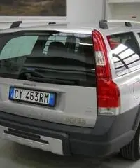 VOLVO XC70 2.4 D5 20V (185CV) cat AWD Momentum AUTOMATICA - 10