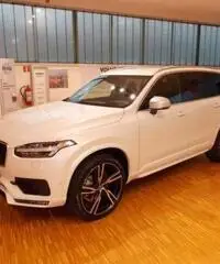 VOLVO XC90 D5 AWD Geartronic 7 posti R-design - 3