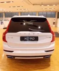 VOLVO XC90 D5 AWD Geartronic 7 posti R-design - 4