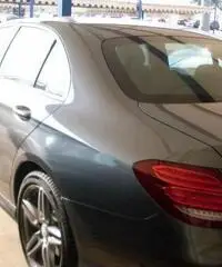 MERCEDES-BENZ E 220 d Auto AMG Line - 4