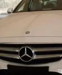 MERCEDES-BENZ E 220 d Auto AMG Line - 2