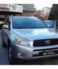 Toyota Rav4 2.2 D-4d 136cv SOL