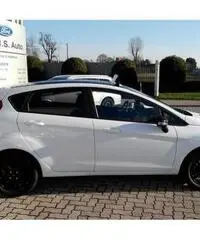 FORD Fiesta 1.5 TDCi 75CV 5 porte Black & White Edition - 5