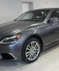 Lexus LS 600 Hybrid - 3