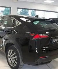 Lexus NX NX Hybrid 4WD Executive - 3