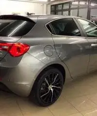 ALFA ROMEO Giulietta 1.6 JTDm 120 CV SUPER +Vetri scuri+"18 Qv+PDC - 2