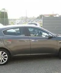 ALFA ROMEO Giulietta 1.6 JTDm-2 105 CV Distinctive - 4