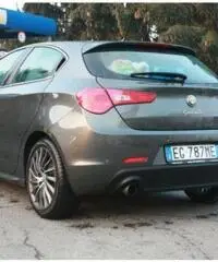 Alfa Romeo Giulietta - 2