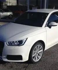 Audi A1 SB 1.4 tdi con NAVI e OPTIONAL