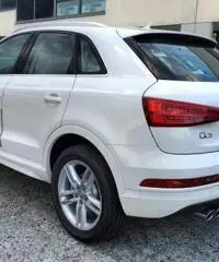 AUDI Q3 2.0 TDI 150 CV Sport +Navi +Xenon +"18 +Pdc