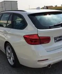 BMW 318 dA Touring +Navig +Autom +"18 Msport +Fari Led - 7