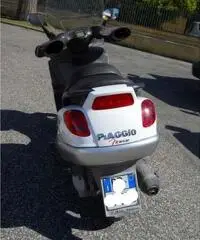 Scooter Piaggio x9 cc 250 sl anno 2002 - 4