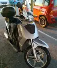 Kymco People 200 - 2