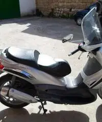 Vendo beverly 125