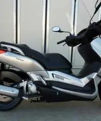 Yamaha X MAX 250 CC