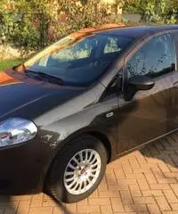 FIAT GRANDE PUNTO 1.2 benzina € 4.200 - 2