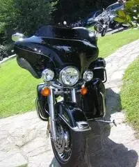 Harley-Davidson FLHTK Electra Glide Ultra Limited - 4