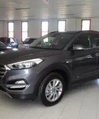 HYUNDAI Tucson 1.7 CRDi XPossible + Pelle e Tetto Apribile - KM0