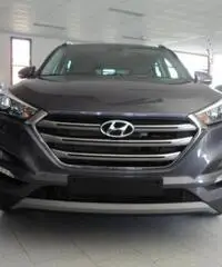 HYUNDAI Tucson 1.7 CRDi XPossible + Pelle e Tetto Apribile - KM0 - 2