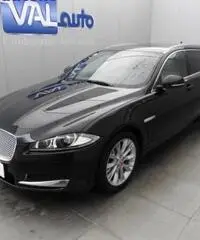 JAGUAR XF 2.2 D SPORTBRAKE LUXURY CV200 - Pochi chilometri!! - 2