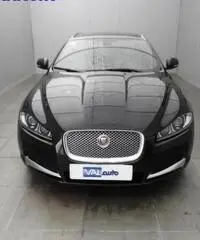 JAGUAR XF 2.2 D SPORTBRAKE LUXURY CV200 - Pochi chilometri!! - 3