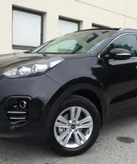 KIA Sportage 1.7 CRDI 2WD +Tetto Pan.+Navig+telecamera+Pelle