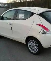 LANCIA Ypsilon 1.2 69 CV 5 porte Silver - 6