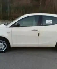 LANCIA Ypsilon 1.2 69 CV 5 porte Silver - 7