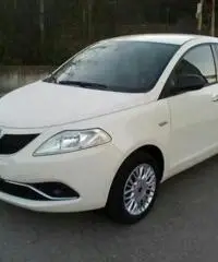 LANCIA Ypsilon 1.2 69 CV 5 porte Silver - 8