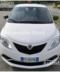 LANCIA Ypsilon 1.2 69 CV 5 porte GPL Ecochic Gold - 2