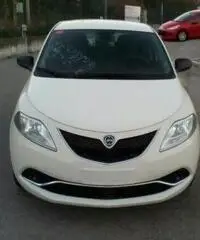 LANCIA Ypsilon 1.2 69 CV 5 porte Silver - 2