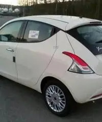 LANCIA Ypsilon 1.2 69 CV 5 porte Silver - 6