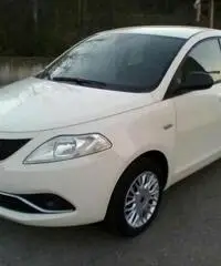 LANCIA Ypsilon 1.2 69 CV 5 porte Silver - 8