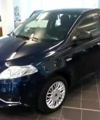 LANCIA Ypsilon 1.2 69 CV 5 porte Silver - 4