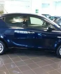 LANCIA Ypsilon 1.2 69 CV 5 porte Silver - 7