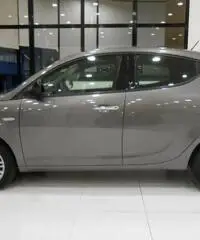 LANCIA Ypsilon 1.2 69 CV 5 porte Gold - 2