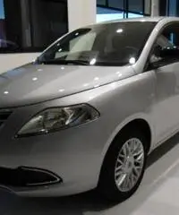 LANCIA Ypsilon 1.2 69 CV 5 porte Gold