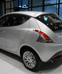 LANCIA Ypsilon 1.2 69 CV 5 porte Gold - 3