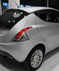 LANCIA Ypsilon 1.2 69 CV 5 porte Gold - 5